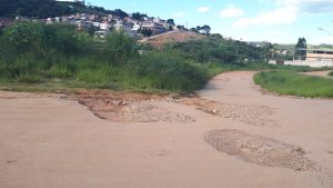 Moradores continuam sofrendo com o abandono do bairro Nova Cidade - Nova Cidade 4