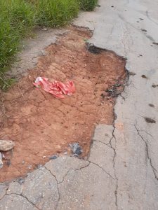 Moradores continuam sofrendo com o abandono do bairro Nova Cidade - Nova Cidade 8