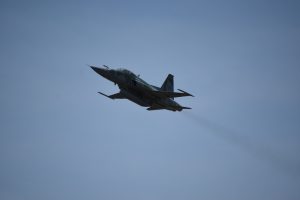 Evento no aeroporto atrai centenas de barbacenenses - DOM 0116