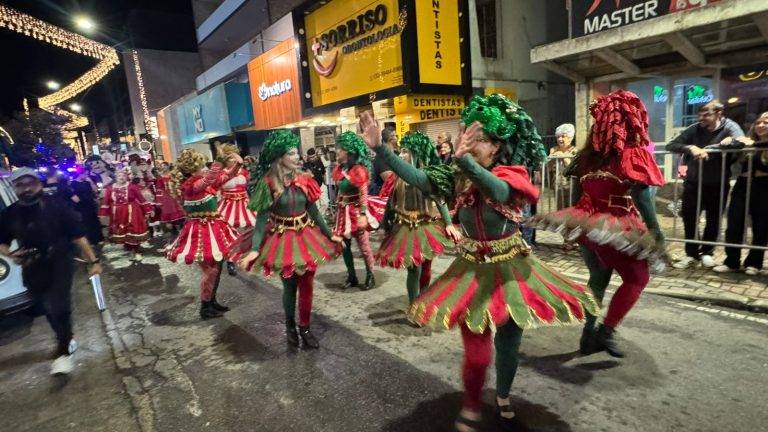 Especial de domingo: a primeira parada natalina - Imagem do WhatsApp de 2024 12 15 as 20.01.33 97b3d3f5