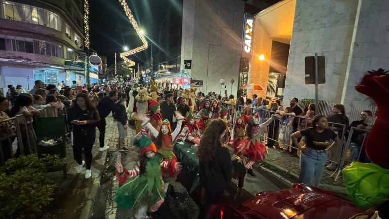 Especial de domingo: a primeira parada natalina - Imagem do WhatsApp de 2024 12 15 as 20.01.34 e724891a