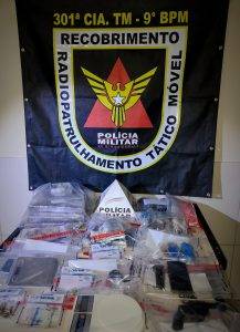 Homem é preso com grande quantidade de drogas, arma e munições no Nossa Senhora Aparecida - Imagem do WhatsApp de 2025 02 11 as 09.08.19 c4ccce78