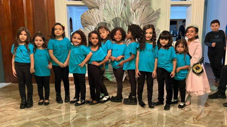 Vasconcelos apresenta as candidatas aos títulos de brotinho, super broto e rainha do 25º Festival de Morango, Rosas e Flores 6 Vasconcelos apresenta as candidatas aos títulos de brotinho, super broto e rainha do 25º Festival de Morango, Rosas e Flores - Imagem do WhatsApp de 2025 06 14 as 08.07.16 e95492bd