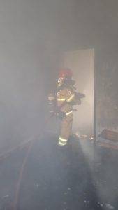 Incêndio atinge residência no bairro Tejuco, em São João del-Rei. Morador ficou ferido - IMG 20250705 WA0032