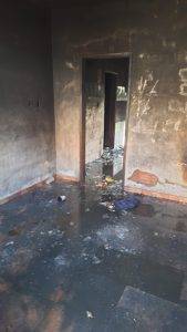 Incêndio atinge residência no bairro Tejuco, em São João del-Rei. Morador ficou ferido - IMG 20250705 WA0033