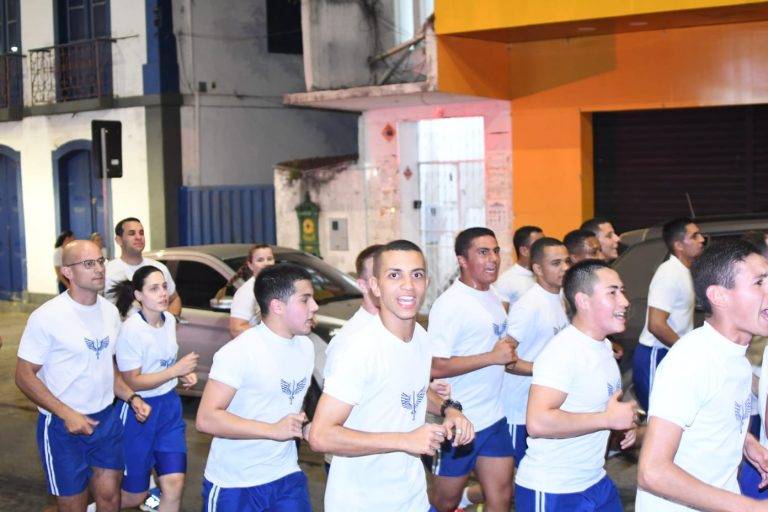 Alunos da EPCAR na corrida dos cem dias - IMG 20250827 WA0011