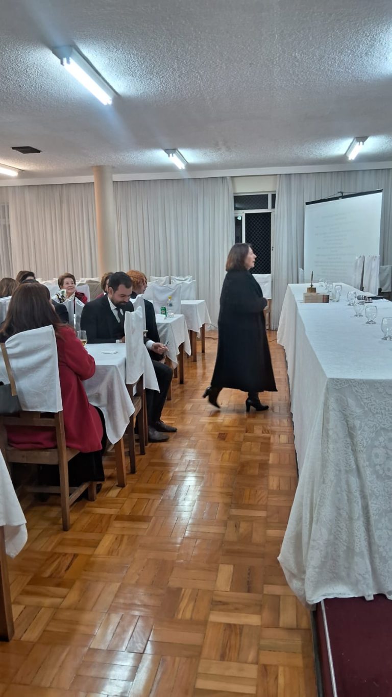 Empresário aborda a história do Comércio barbacenense em noite no Rotary 4 Empresário aborda a história do Comércio barbacenense em noite no Rotary - IMG 20251028 WA0142