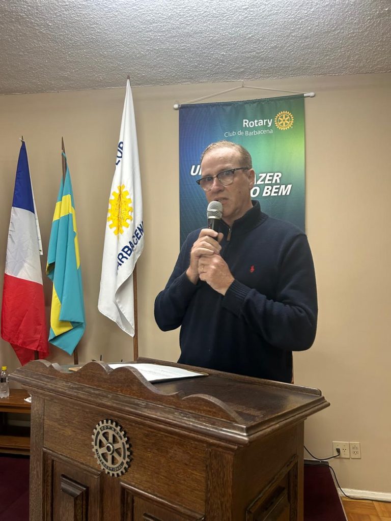 Empresário aborda a história do Comércio barbacenense em noite no Rotary 10 Empresário aborda a história do Comércio barbacenense em noite no Rotary - IMG 20251028 WA0156