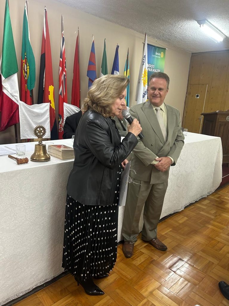 Empresário aborda a história do Comércio barbacenense em noite no Rotary 12 Empresário aborda a história do Comércio barbacenense em noite no Rotary - IMG 20251028 WA0160