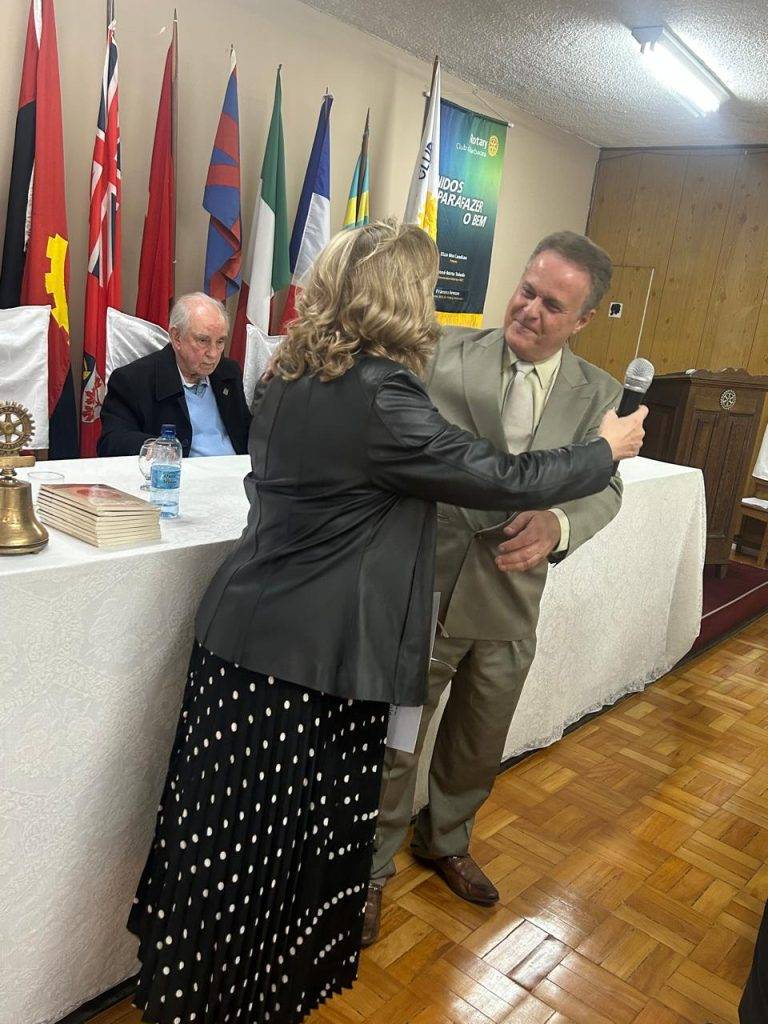 Empresário aborda a história do Comércio barbacenense em noite no Rotary 13 Empresário aborda a história do Comércio barbacenense em noite no Rotary - IMG 20251028 WA0161