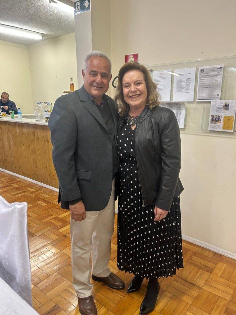 Empresário aborda a história do Comércio barbacenense em noite no Rotary 29 Empresário aborda a história do Comércio barbacenense em noite no Rotary - IMG 20251028 WA0185