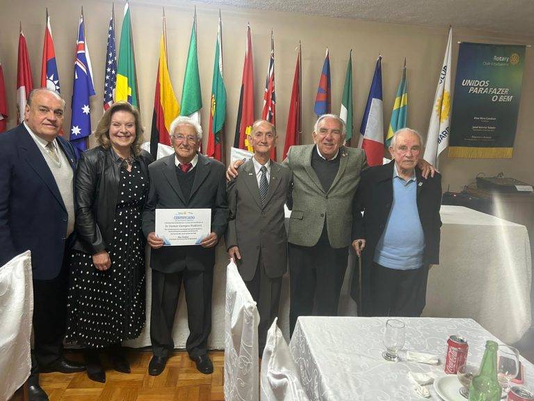 Empresário aborda a história do Comércio barbacenense em noite no Rotary 54 Empresário aborda a história do Comércio barbacenense em noite no Rotary - IMG 20251028 WA0189