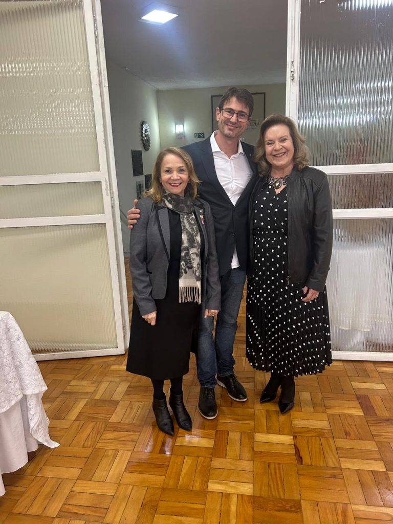 Empresário aborda a história do Comércio barbacenense em noite no Rotary 31 Empresário aborda a história do Comércio barbacenense em noite no Rotary - IMG 20251028 WA0190