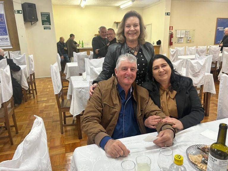 Empresário aborda a história do Comércio barbacenense em noite no Rotary 56 Empresário aborda a história do Comércio barbacenense em noite no Rotary - IMG 20251028 WA0193