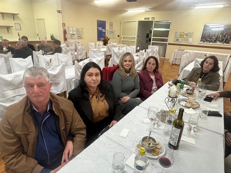 Empresário aborda a história do Comércio barbacenense em noite no Rotary 70 Empresário aborda a história do Comércio barbacenense em noite no Rotary - IMG 20251028 WA0209