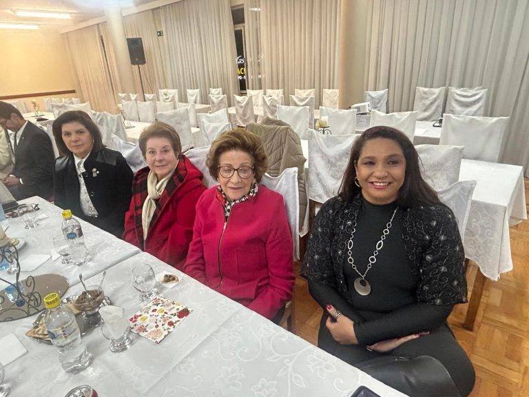 Empresário aborda a história do Comércio barbacenense em noite no Rotary 74 Empresário aborda a história do Comércio barbacenense em noite no Rotary - IMG 20251028 WA0213