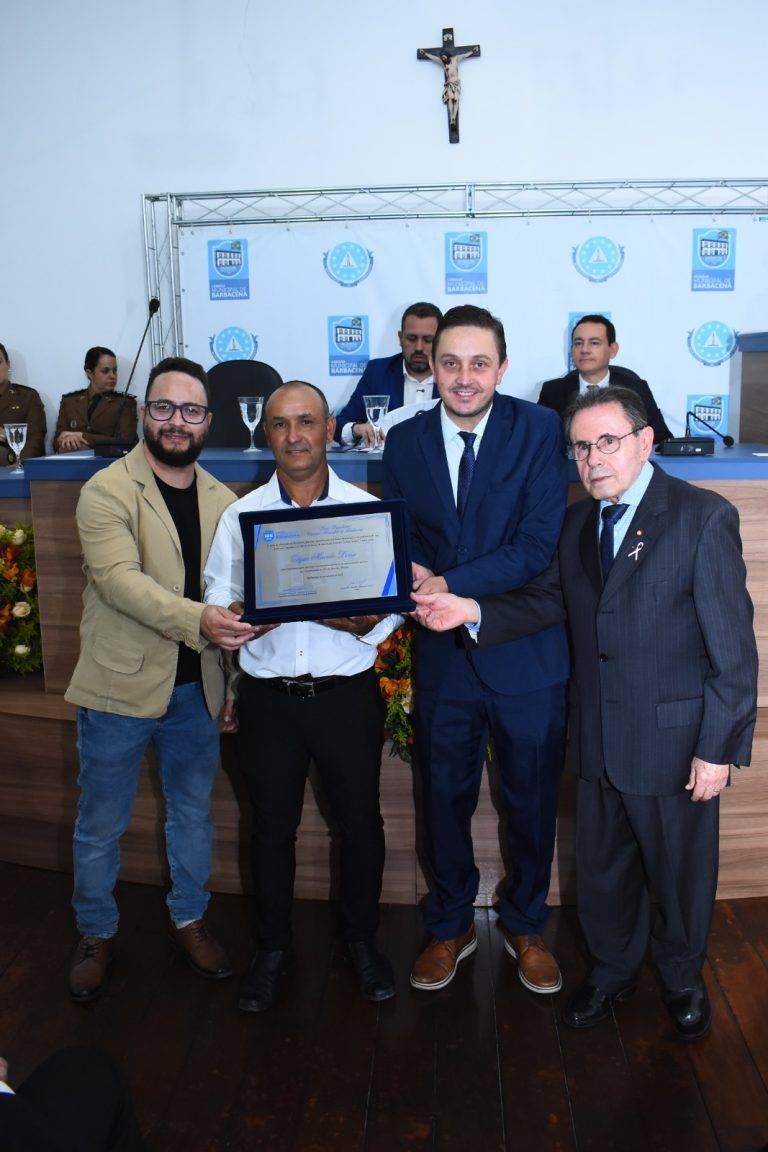 Servidores municipais homenageados na Câmara. Conheça a história de cada um 5 Servidores municipais homenageados na Câmara. Conheça a história de cada um - IMG 20251030 WA0069