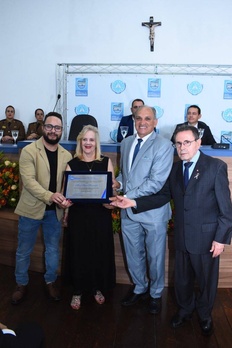 Servidores municipais homenageados na Câmara. Conheça a história de cada um 6 Servidores municipais homenageados na Câmara. Conheça a história de cada um - IMG 20251030 WA0070