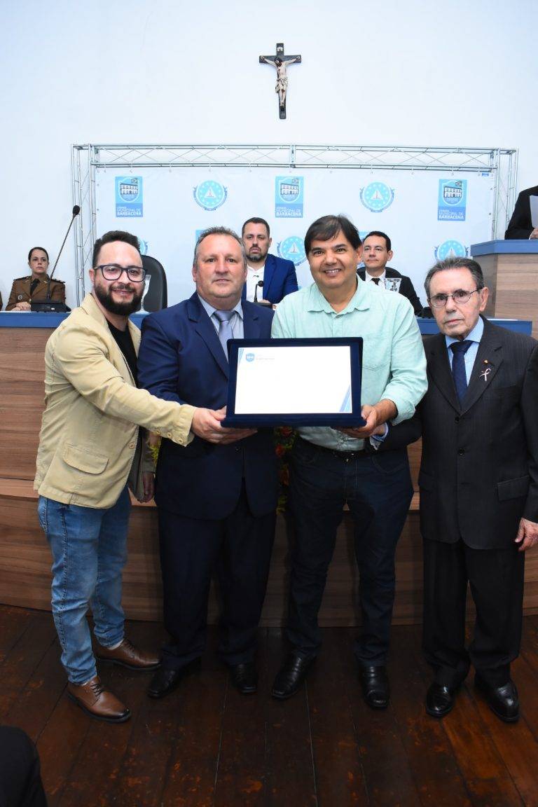 Servidores municipais homenageados na Câmara. Conheça a história de cada um 8 Servidores municipais homenageados na Câmara. Conheça a história de cada um - IMG 20251030 WA0072