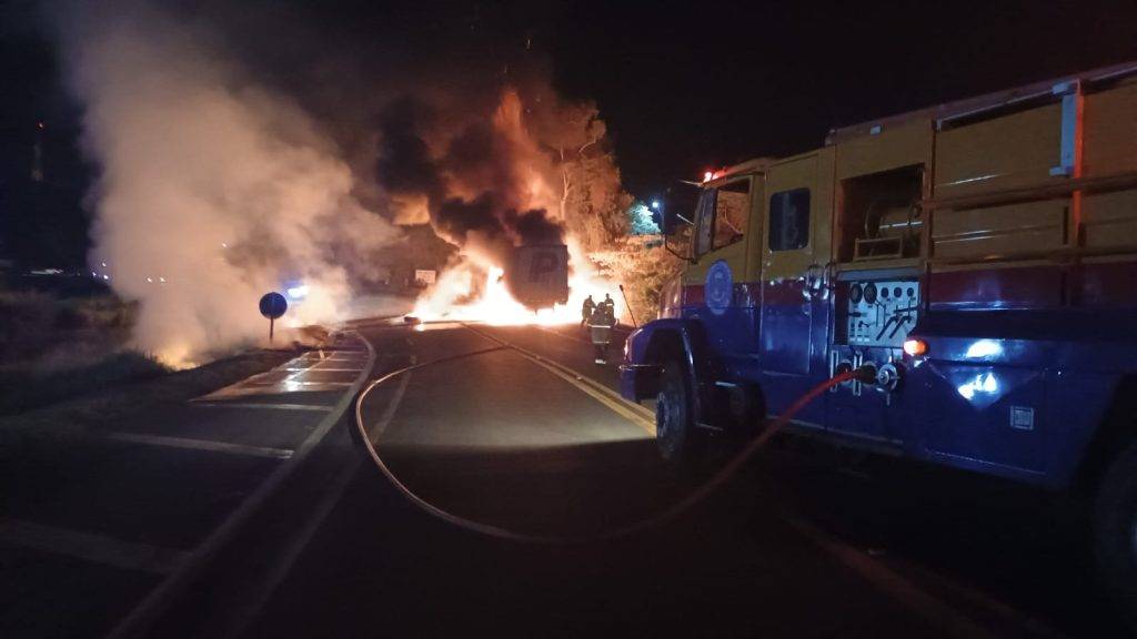 Colisão entre carreta e motocicleta provoca incêndio e morte de jovem em Carandaí 2 Colisão entre carreta e motocicleta provoca incêndio e morte de jovem em Carandaí - Imagem do WhatsApp de 2025 10 30 as 01.02.57 3e7a4795