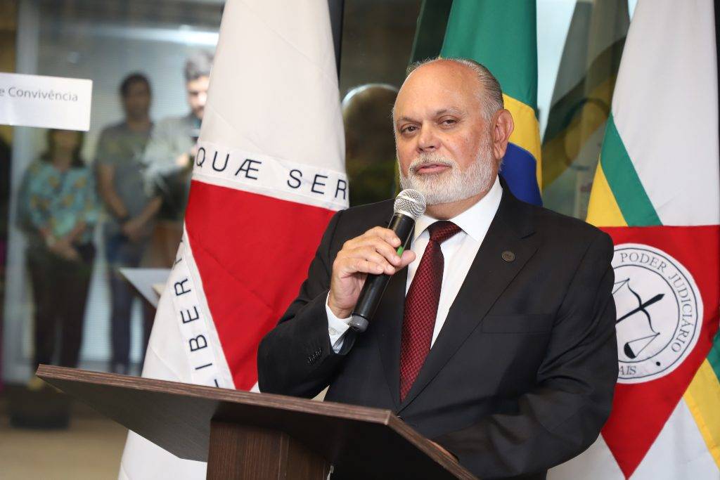 Escola Judicial de Minas celebra sua história com doação de quadro da primeira ação educacional 2 Escola Judicial de Minas celebra sua história com doação de quadro da primeira ação educacional - 54891208425 a682ca92a7 3k