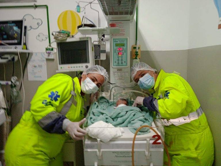 Bebê nasce dentro da ambulância da EPR Via Mineira na BR-040 em Conselheiro Lafaiete