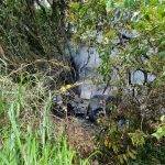 Carreta com carga de areia pega fogo após sair da pista na 265 - IMG 20251110 WA0024