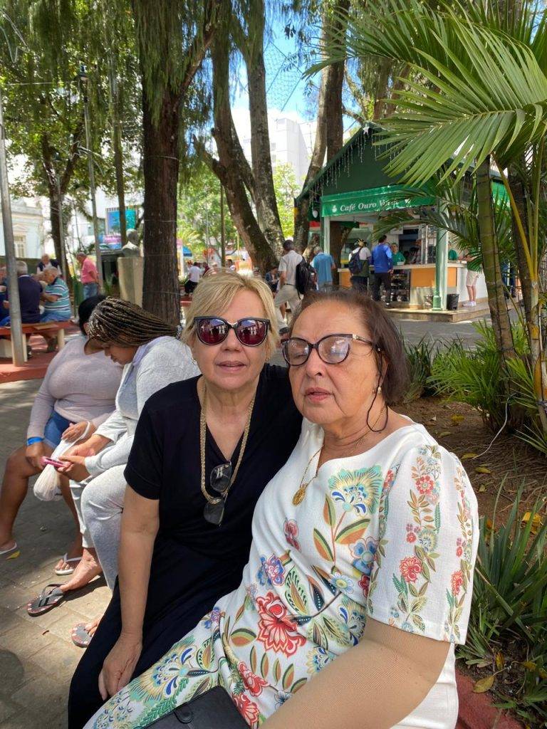 LÉO PRENASSI - Villanova faz sessão de autógrafos e movimenta o Jardim Municipal 12 LÉO PRENASSI - Villanova faz sessão de autógrafos e movimenta o Jardim Municipal - WhatsApp Image 2025 11 14 at 19.14.47