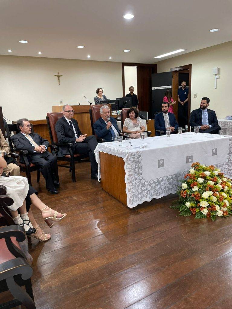 Magistrado condecorado com Medalha Desembargador Hélio Costa - WhatsApp Image 2025 12 03 at 18.58.31