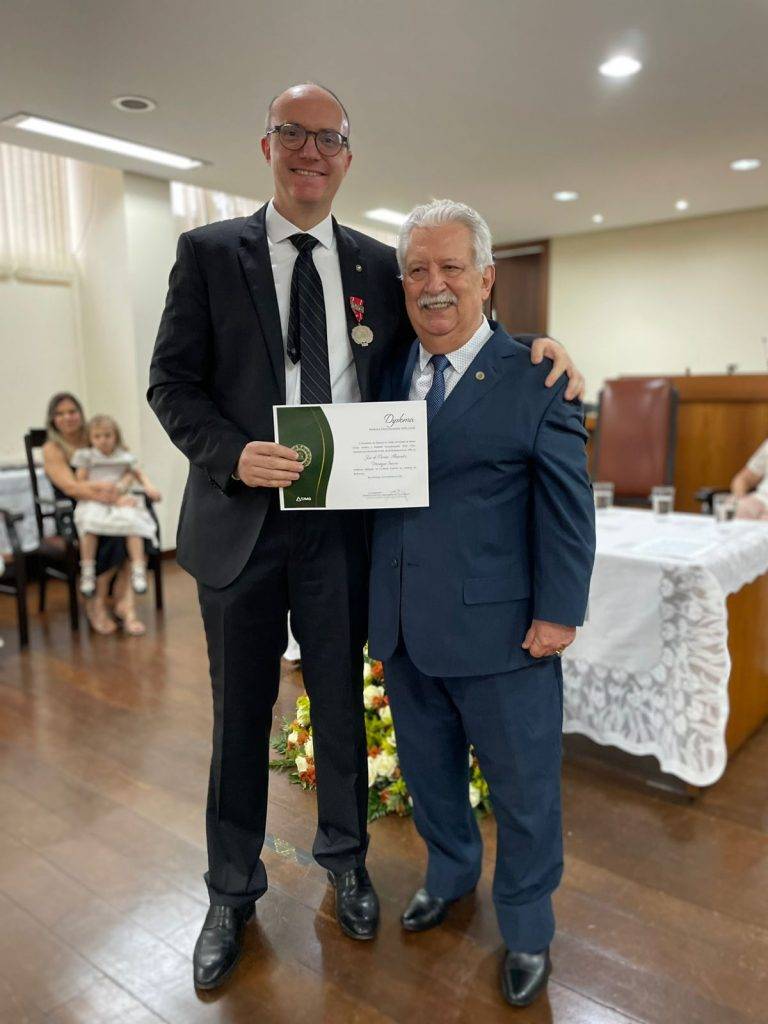 Magistrado condecorado com Medalha Desembargador Hélio Costa - WhatsApp Image 2025 12 03 at 18.58.32