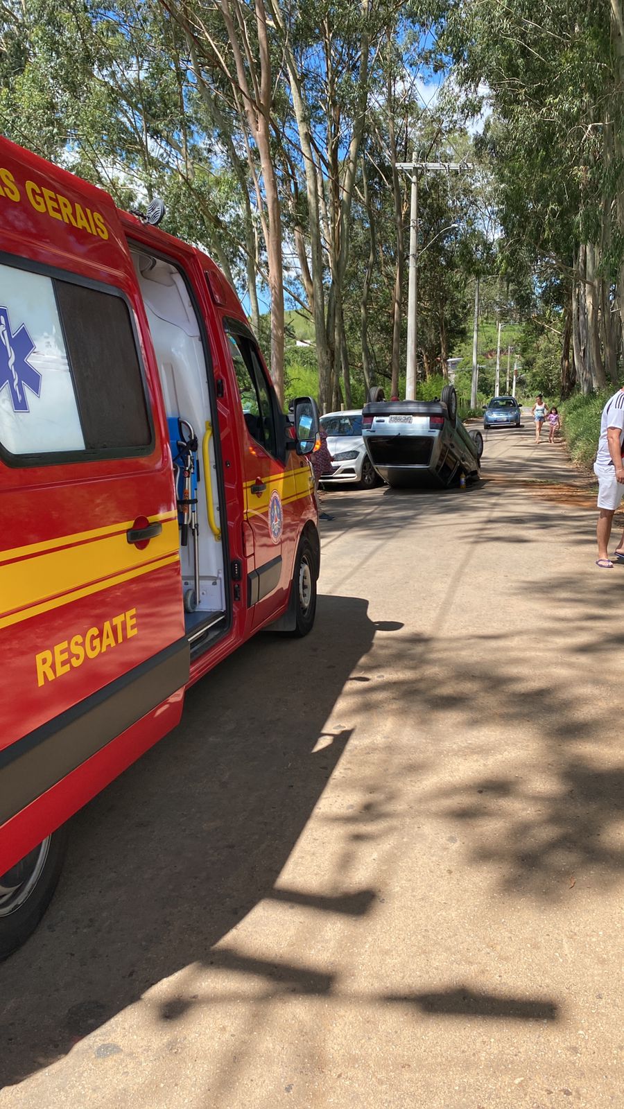 Motorista fica ferido em capotamento na comunidade das Margaridas - WhatsApp Image 2025 12 29 at 07.33.59