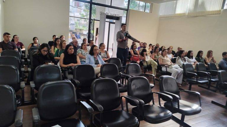 Juiz Marcos Alves conduzirá Escola Judicial na Comarca de Barbacena 2 Juiz Marcos Alves conduzirá Escola Judicial na Comarca de Barbacena - nucleo da EJEF 101225 2