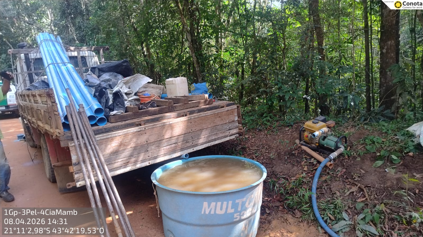Homens presos enquanto perfuravam poço em área de preservação ambiental em Barbacena - Foto de Fernando Neto 1 4