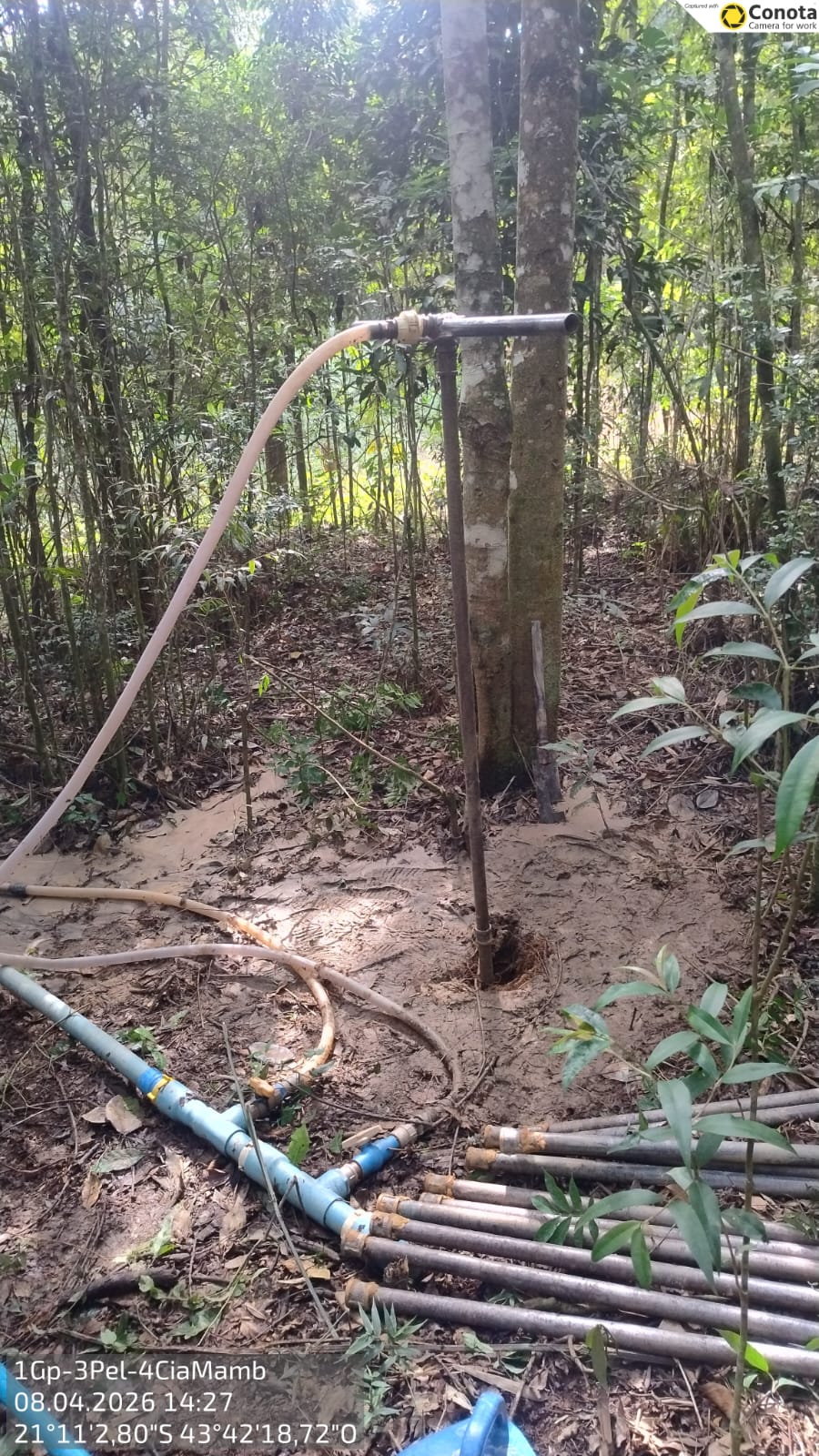 Homens presos enquanto perfuravam poço em área de preservação ambiental em Barbacena - Foto de Fernando Neto 2 4
