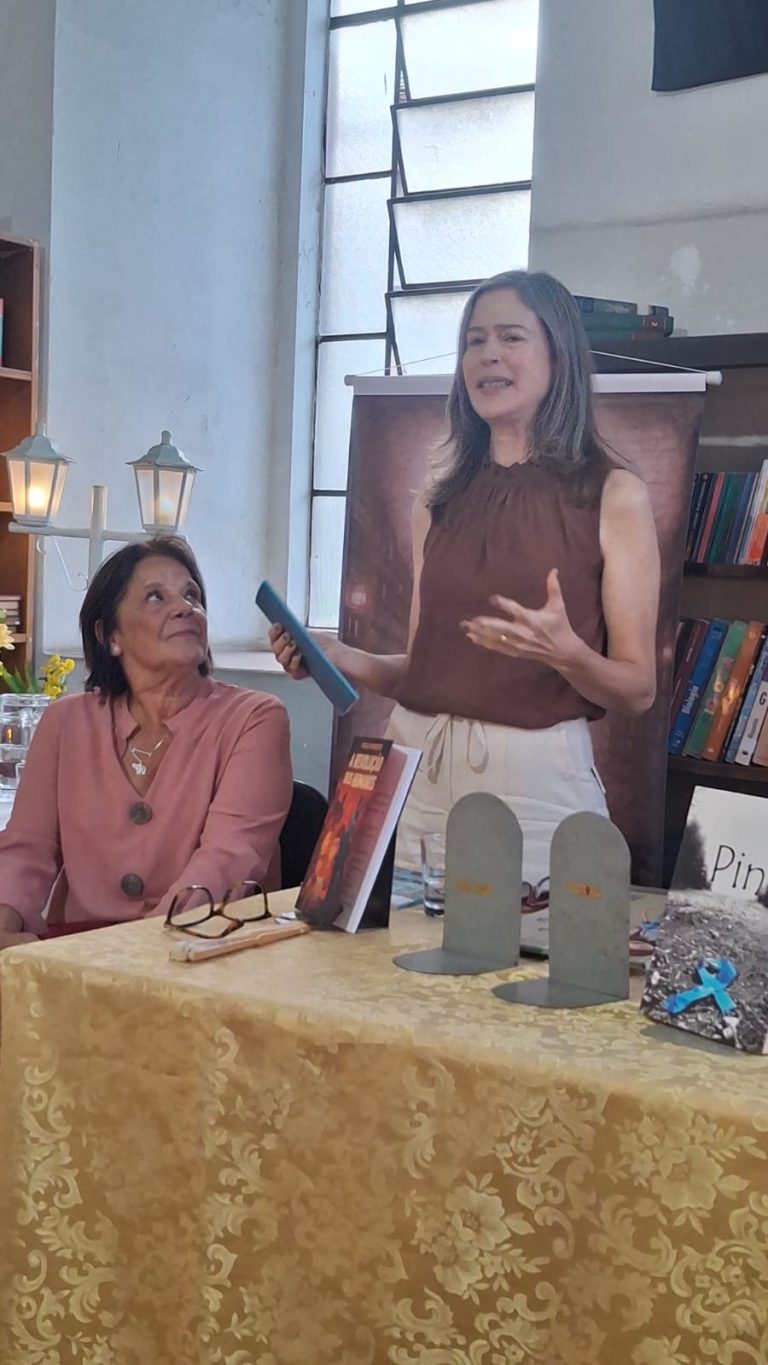 Vozes da literatura infantojuvenil encantam público na Biblioteca Municipal Honório Armond - WhatsApp Image 2026 04 19 at 07.18.49 4