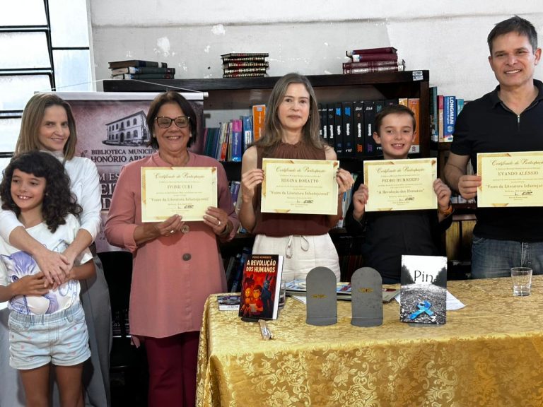 Vozes da literatura infantojuvenil encantam público na Biblioteca Municipal Honório Armond - WhatsApp Image 2026 04 19 at 07.18.50 4