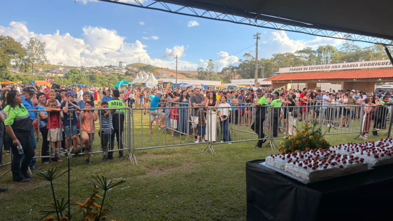 Alfredo Vasconcelos celebra 34 anos com festa, tradição e espírito comunitário - WhatsApp Image 2026 04 19 at 16.11.34 4