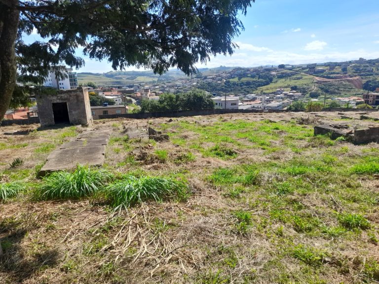 Após anúncio sobre o Hospital Colônia, cemitério de antigos pacientes segue esquecido em Barbacena - WhatsApp Image 2026 04 29 at 10.26.15