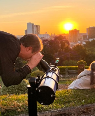 Observatório Astronômico Popular de Barbacena reúne cerca de 250 pessoas em noite gratuita de ciência e celebra 4 anos de atuação - materia 220426 3